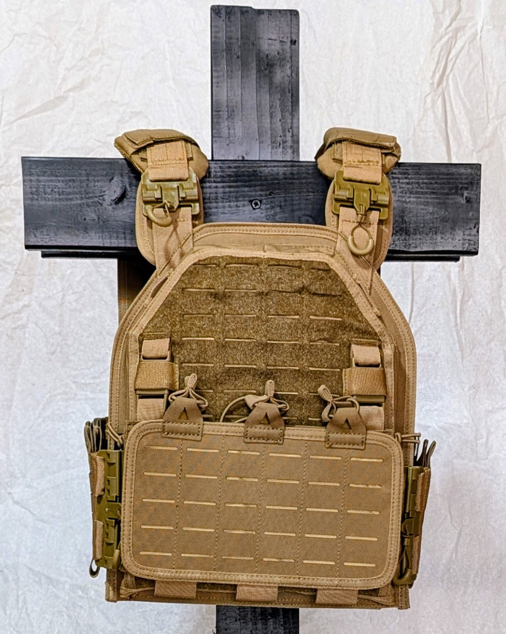 Elite in Coyote Brown